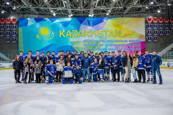 Молодежная команда открыла матч в рамках церемонии закрытия сезона 2021/2022