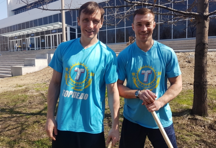 «Торпедо» на субботнике!